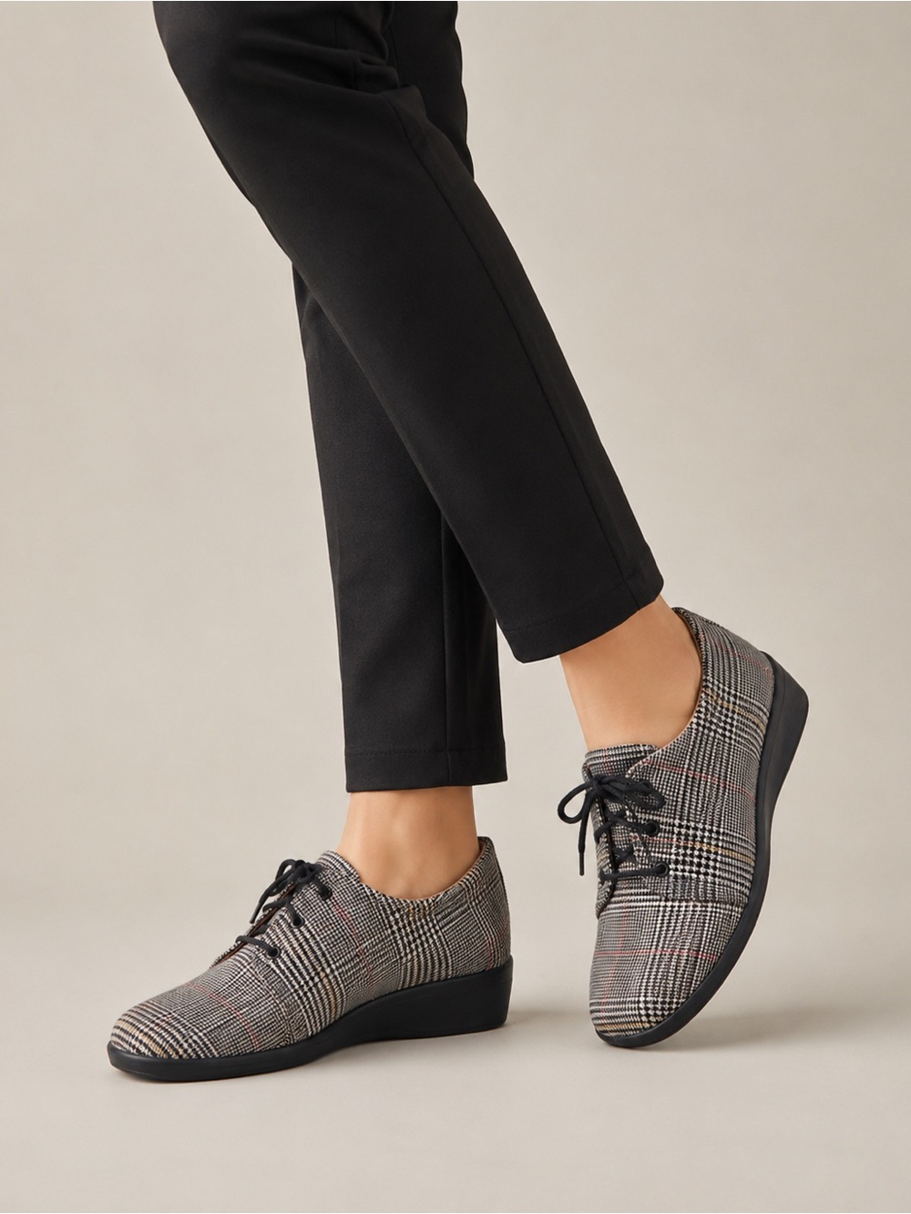 FitFlop SupercomFF Plaid Oxford Lace-Up Shoes Women’s US 7 EU 38 Comfort